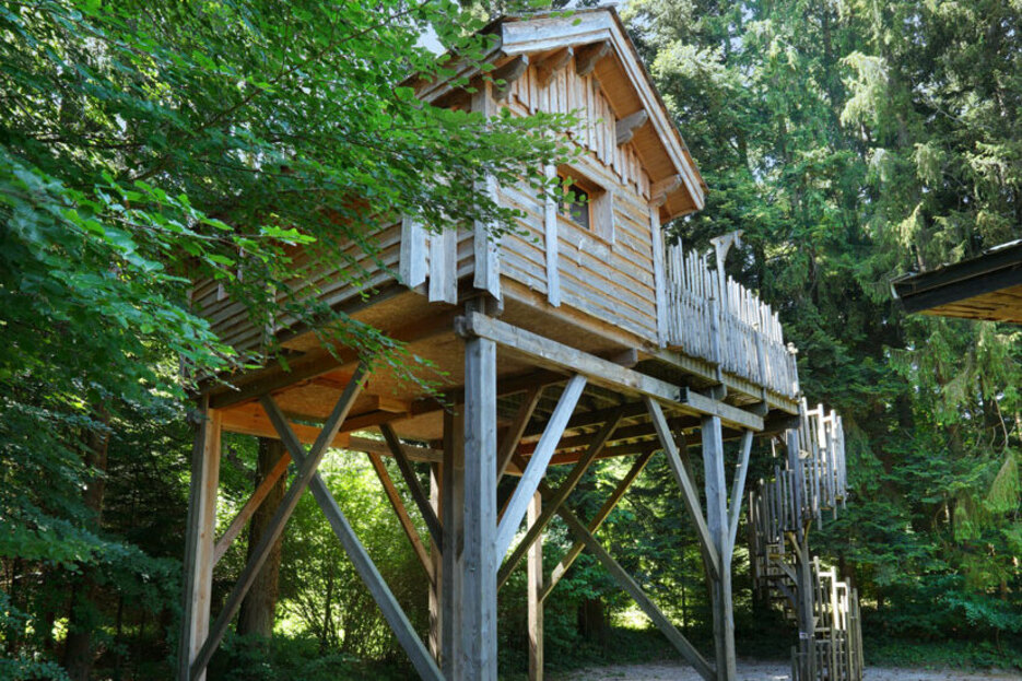 Cabane dans les arbres avec Spa Haute-Savoie Cabane dans les arbres avec Spa Haute-Savoie